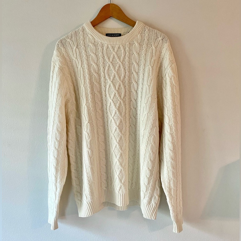 White Cable knit sweater lambs wool cozy vintage sweater